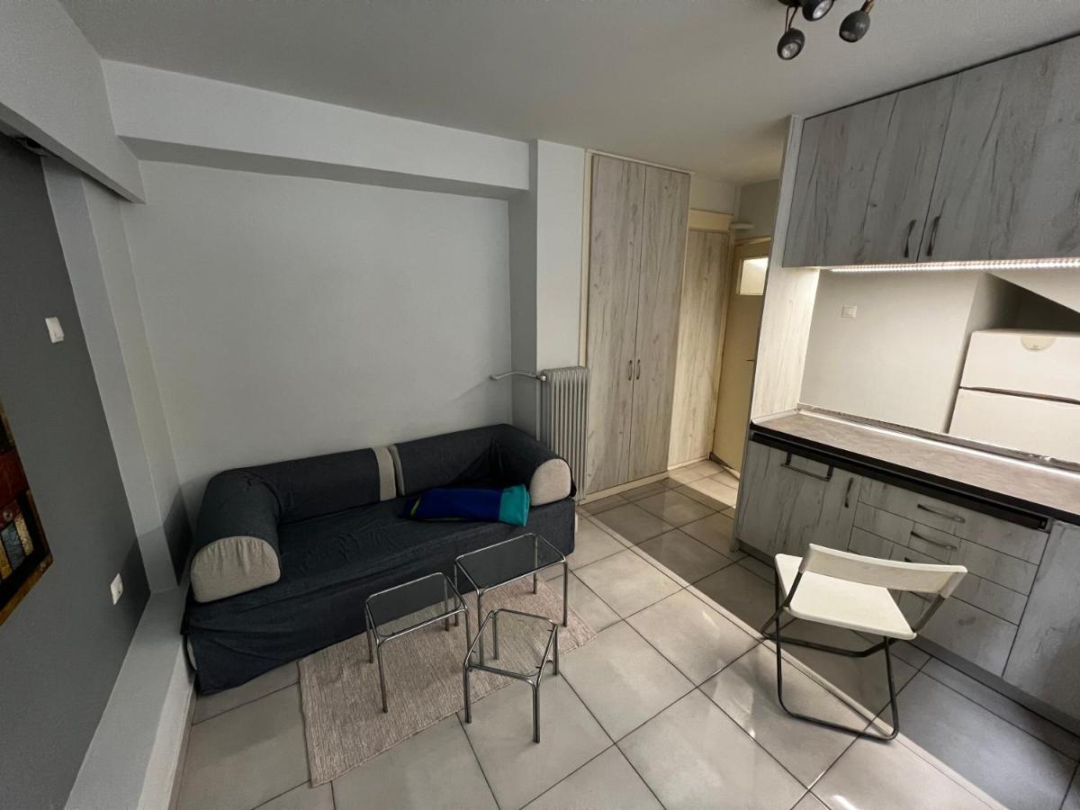 Budget Private Room In The Center Atenas Exterior foto